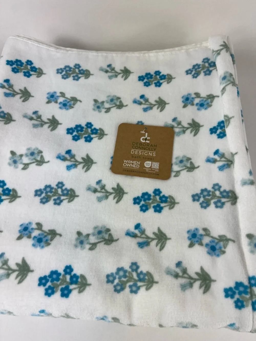 Deborah Connolly Bath Towels Blue White Floral Cotton Velour Set of 2 NEW
